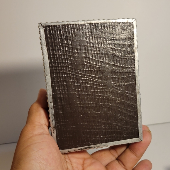 Vtg hammered silver metal embossed jewelry box with elephant blue velvet lining - Picture 4 of 8